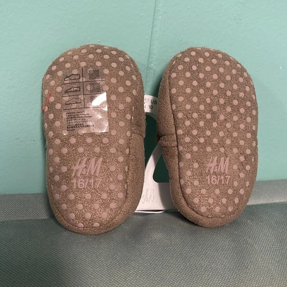 BNWT H&M BROWN ULTRA SUEDE COZY BABY BOOTIE SLIPPERS/CRIB SHOES SIZE 1-2  3-6M